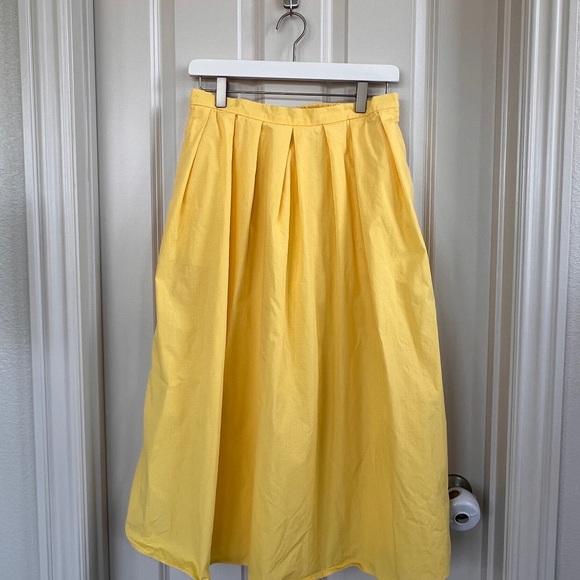 Banana Republic Yellow Pleated Midi Skirt A-Line Resort Wear - Picture 1 of 5